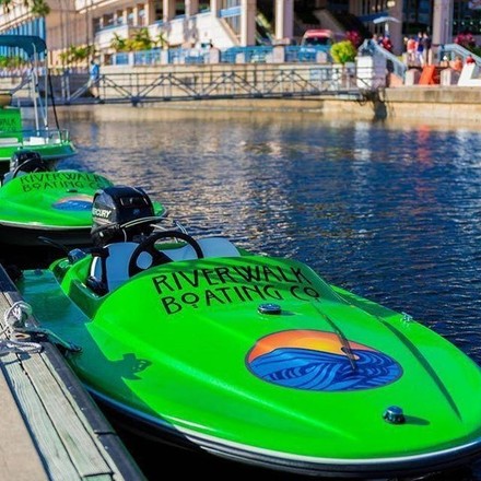 9.9HP Mini-Powerboat Rental