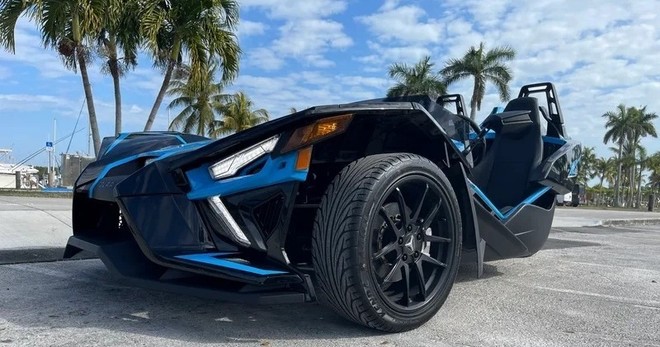 Multi-Day Slingshot Rental