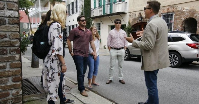 A Walk Through Charleston - 90 Minutes