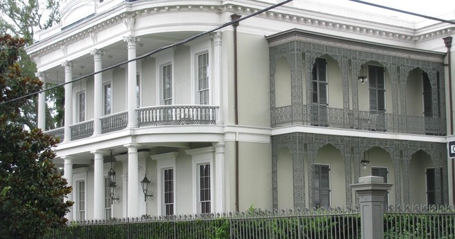 French Quarter Ghosts & Legends Tour - 2hrs