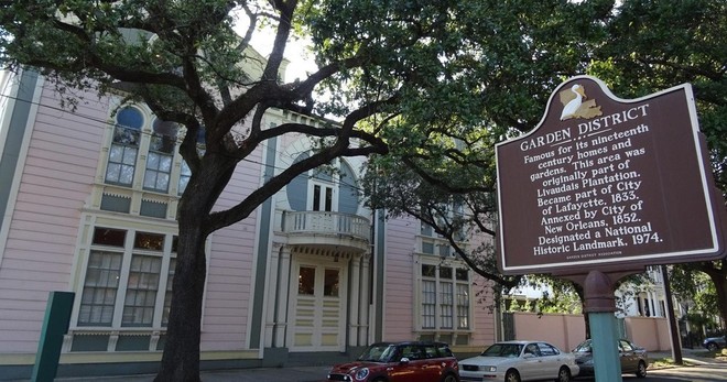 Garden District Tour - 2 hrs 