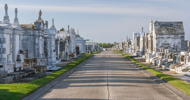 New Orleans Cemetery Insiders - 1.5hrs