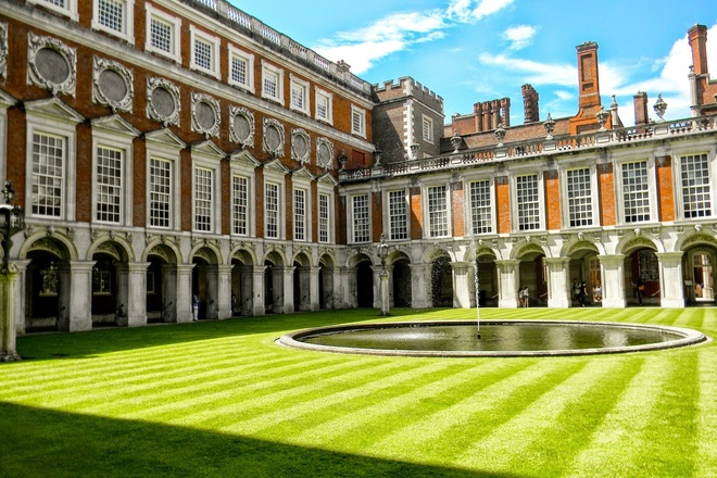 Hampton Court Palace Day Trip