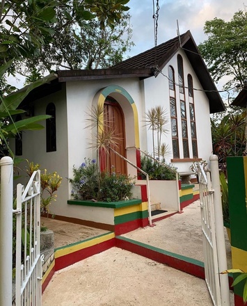 Bob Marley Mausoleum Tour